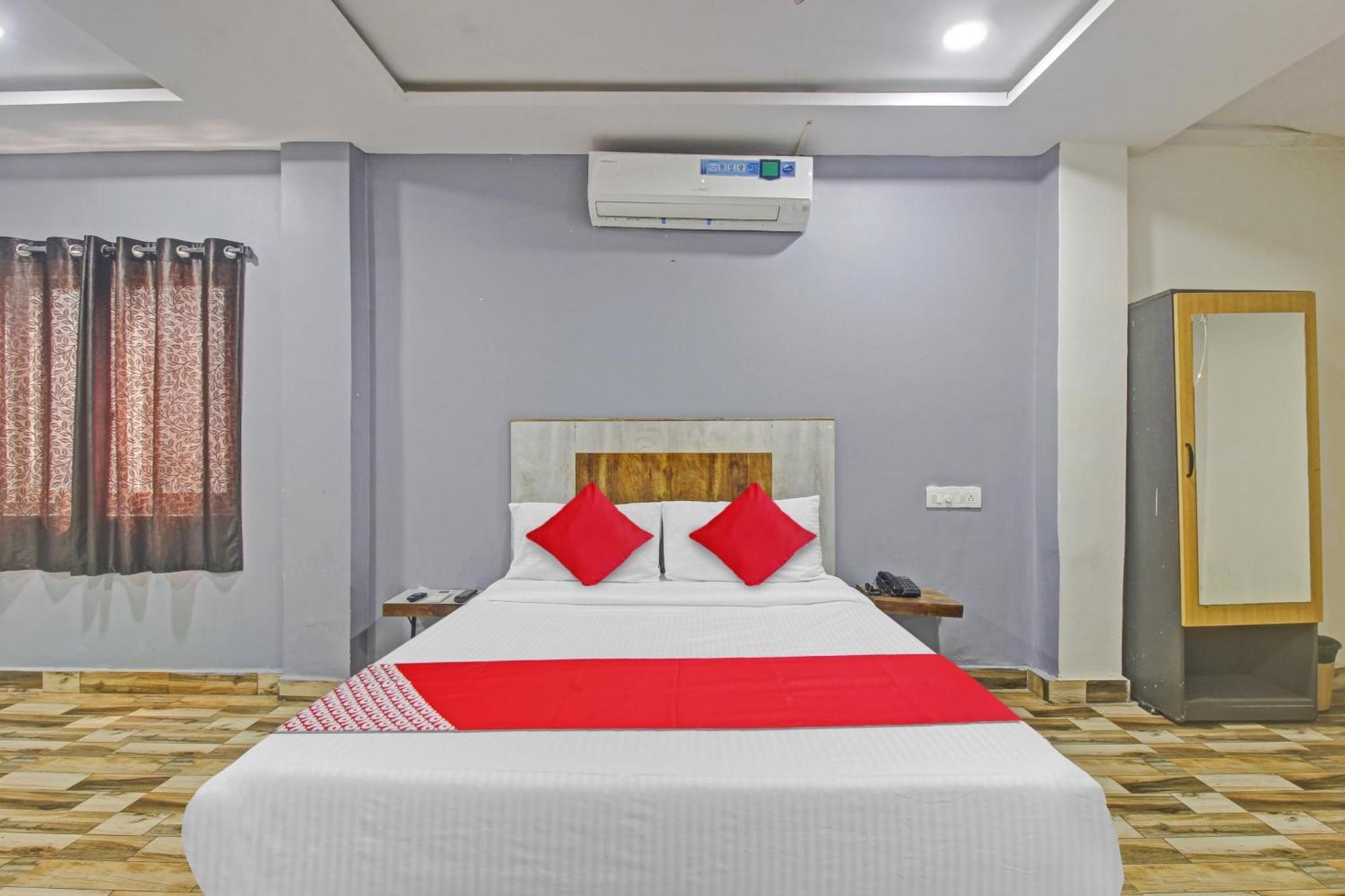 Super Hotel O Sri Sai Regency Hyderabad Eksteriør bilde